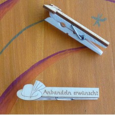 Glubbal mit Tirolerhut und Schriftzug Anbandeln Erwünscht