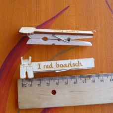 Glupperl mit Lederhose I red boarisch