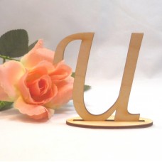 Filigraner Buchstabe U 8cm hoch aus Naturholz mit Fuß für Hochzeitstisch, Torte oder Tischaufsteller