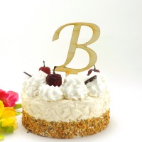 Buchstabe B aus Holz naturbelassen für eine Torte oder Blumenstrauß