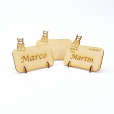 stehendes Namensschild Lederhose