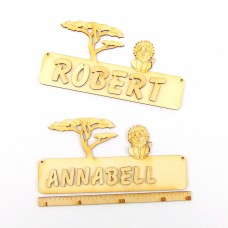 Holz Türschild Löwe mit Baum und mit Buchstaben
