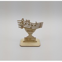Pokal für Musikvereine Chor aus Naturholz mit tanzenden Noten sowie Ihre Gravur, Personalisiert