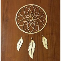 Traumfänger aus Holz mit Federn Blume des Lebens