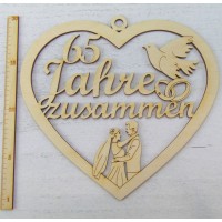 65 Jahre zusammen mit Taube und Brautpaar zur Eiserne Hochzeit